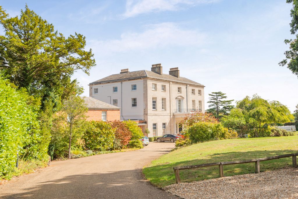 Property photo 1 of 22 Picture No. 01