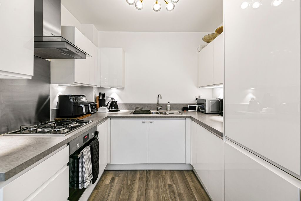 Property photo 3 of 15 Kitchen