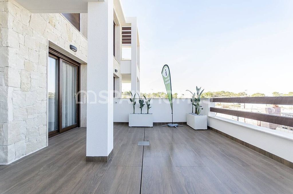 Property photo 1 of 62