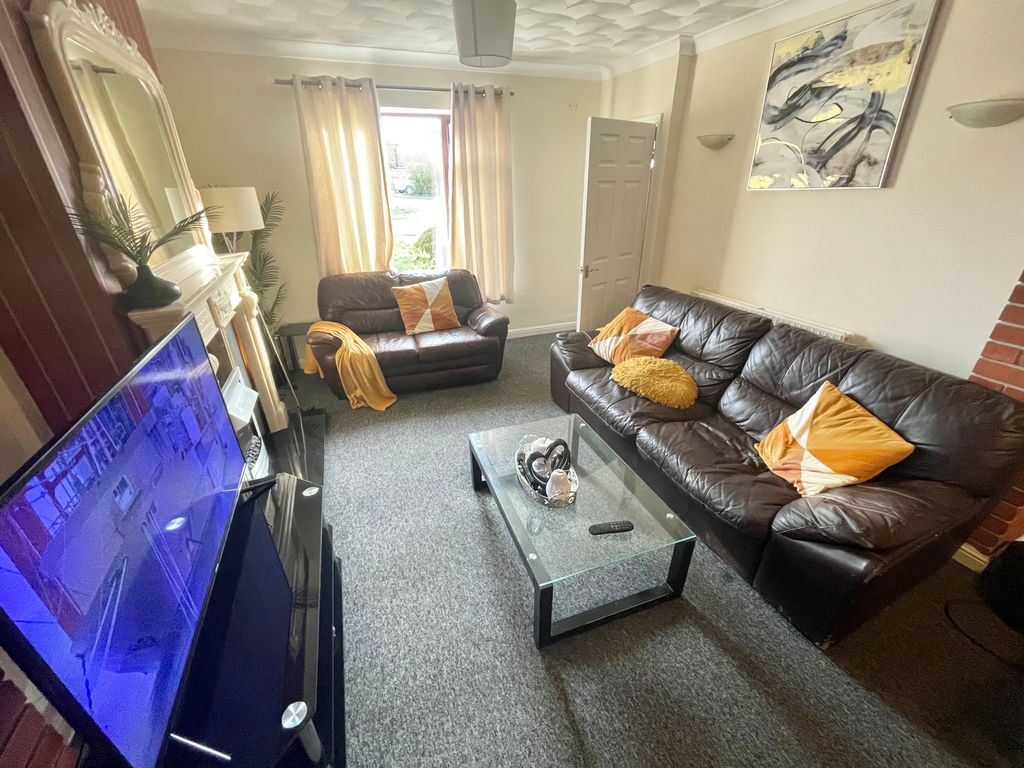 Property photo 2 of 12 View