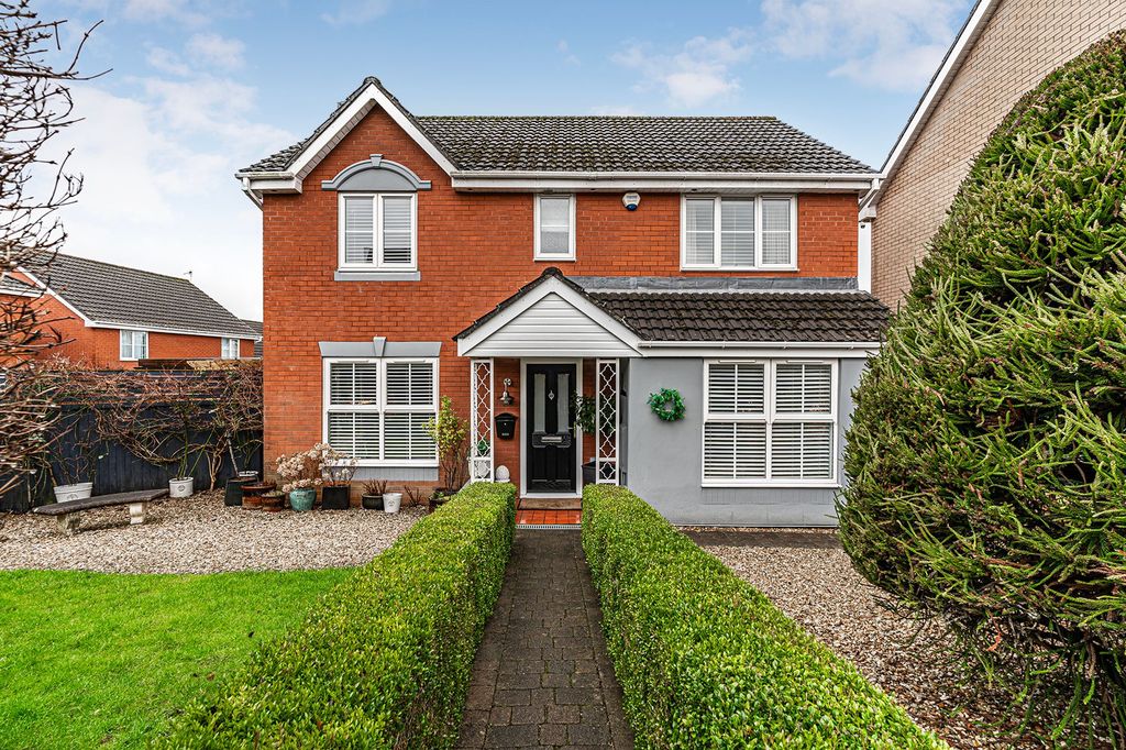 Property photo 2 of 43