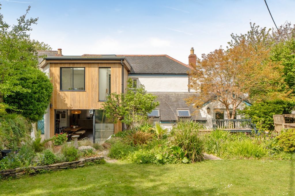 Property photo 1 of 28 5085182