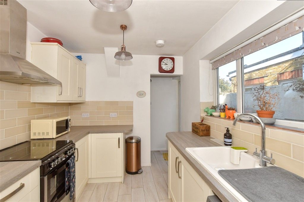 Property photo 2 of 14 Kitchen