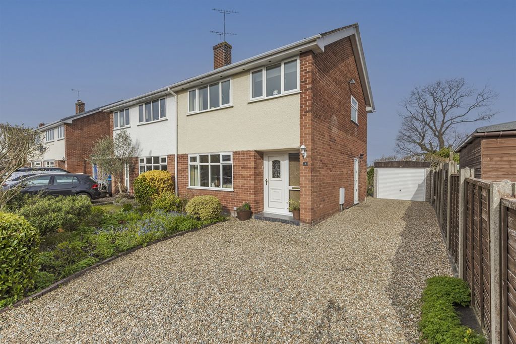 Property photo 1 of 17 (Main)