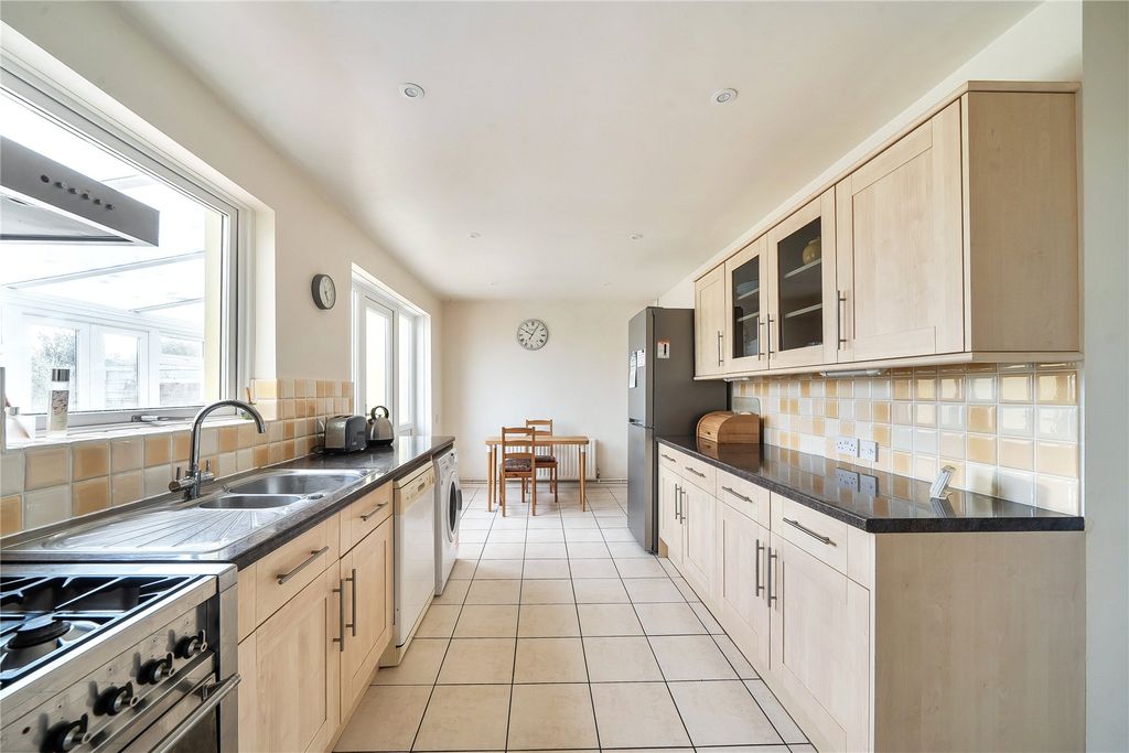 Property photo 2 of 22 Picture No. 05