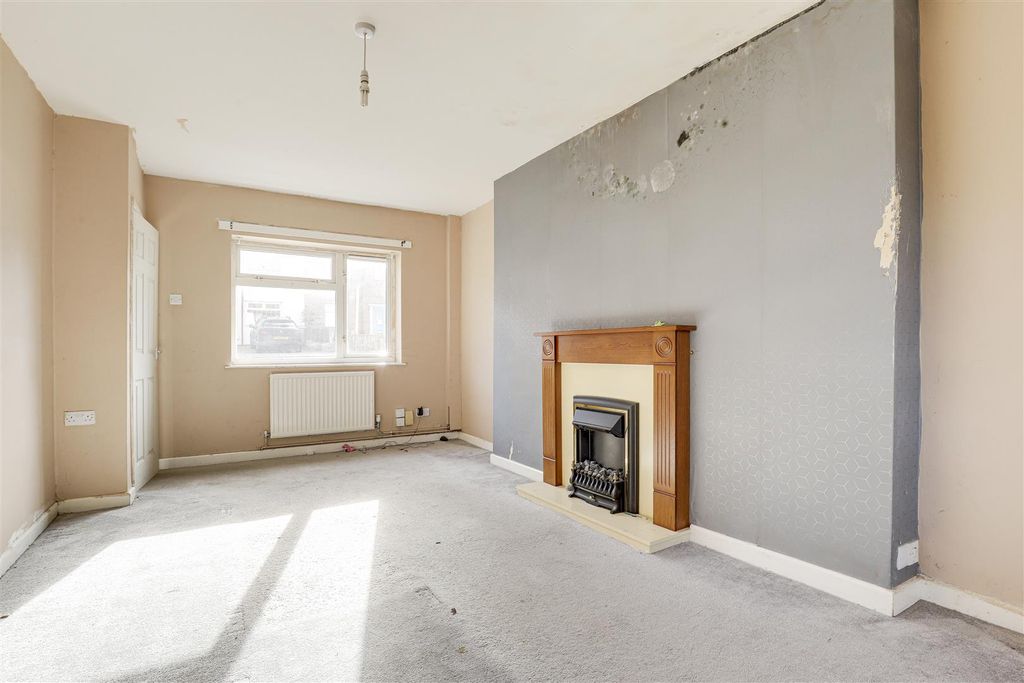 Property photo 3 of 12 26.Jpg