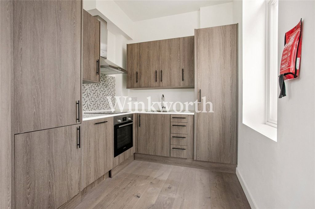 Property photo 3 of 14 Picture No. 13