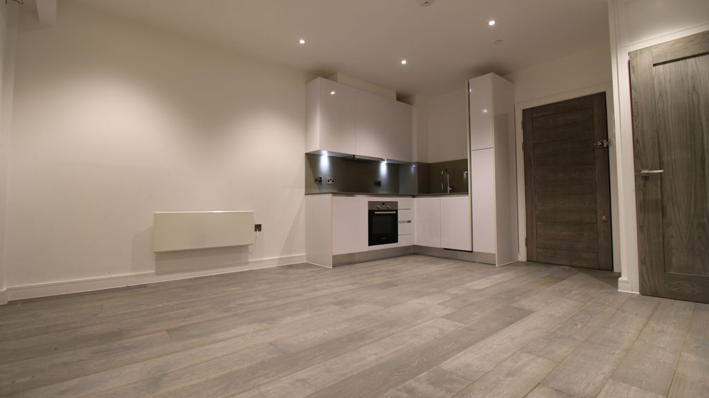 Property photo 1 of 4 Flat11Coppice Flat