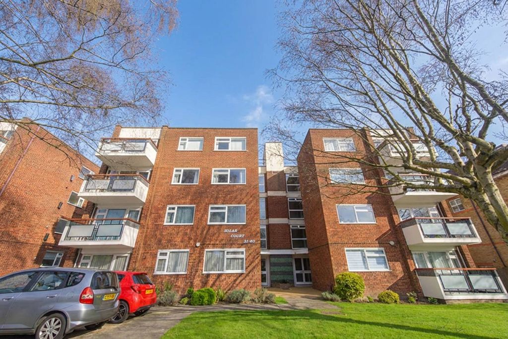 Property photo 2 of 8