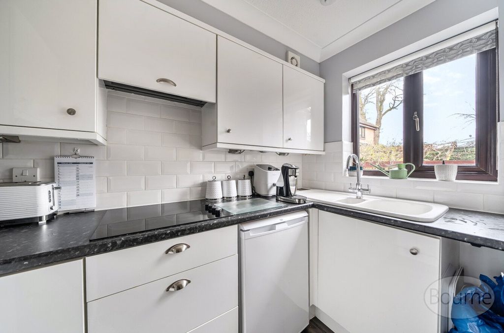 Property photo 3 of 21 Picture No. 10