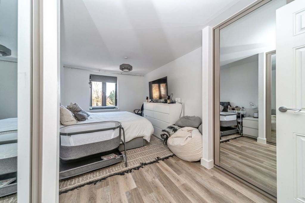 Additional image 9 of 2 bed flat for saleLinden Road, Bedford MK40
