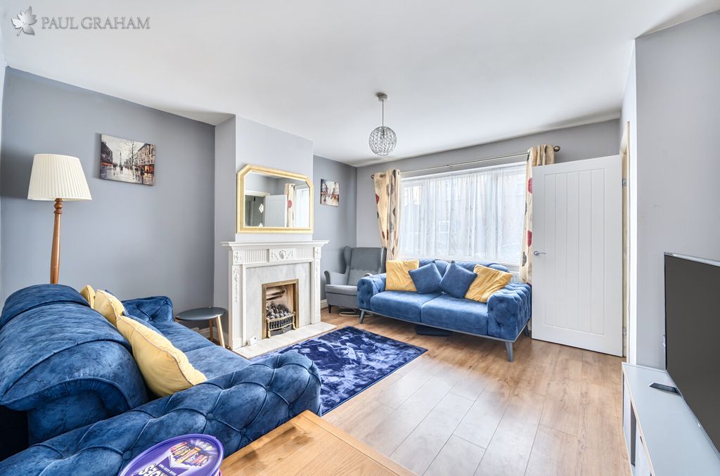 Property photo 2 of 19