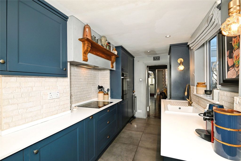 Property photo 3 of 21 Picture No. 06