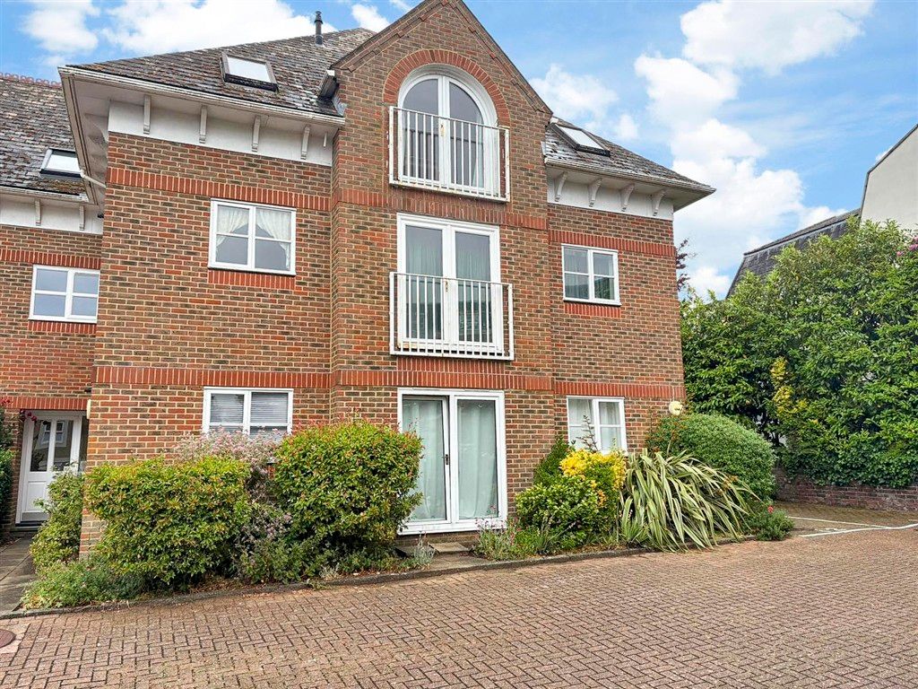 Property photo 1 of 6 Front