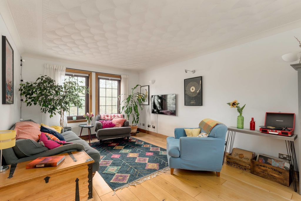 Property photo 2 of 32 Photo 1