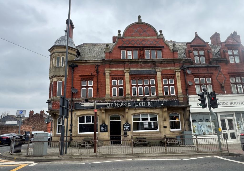 Property photo 1 of 8