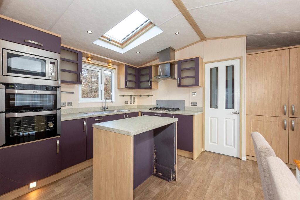 Property photo 3 of 19 White Park Home-13.Jpg