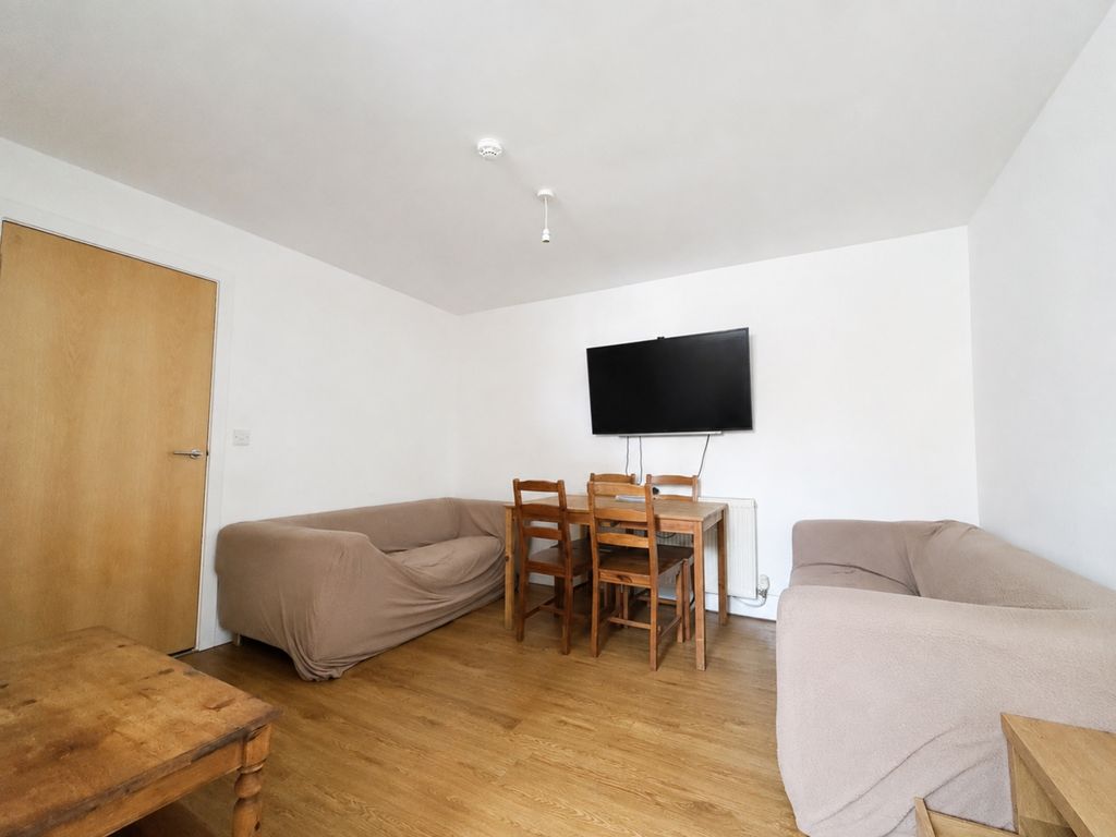 Property photo 1 of 10 99d1Fe2d-31Da-4719-A836-158Cb2c9975F