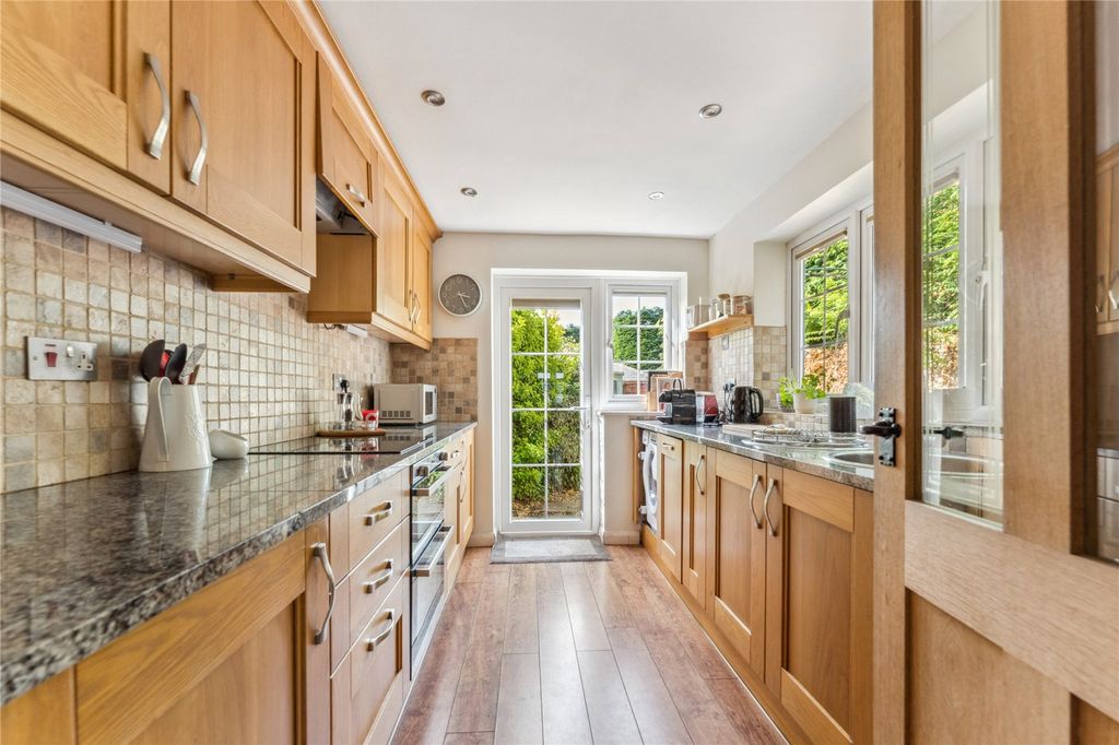 Property photo 2 of 10 Picture No. 32