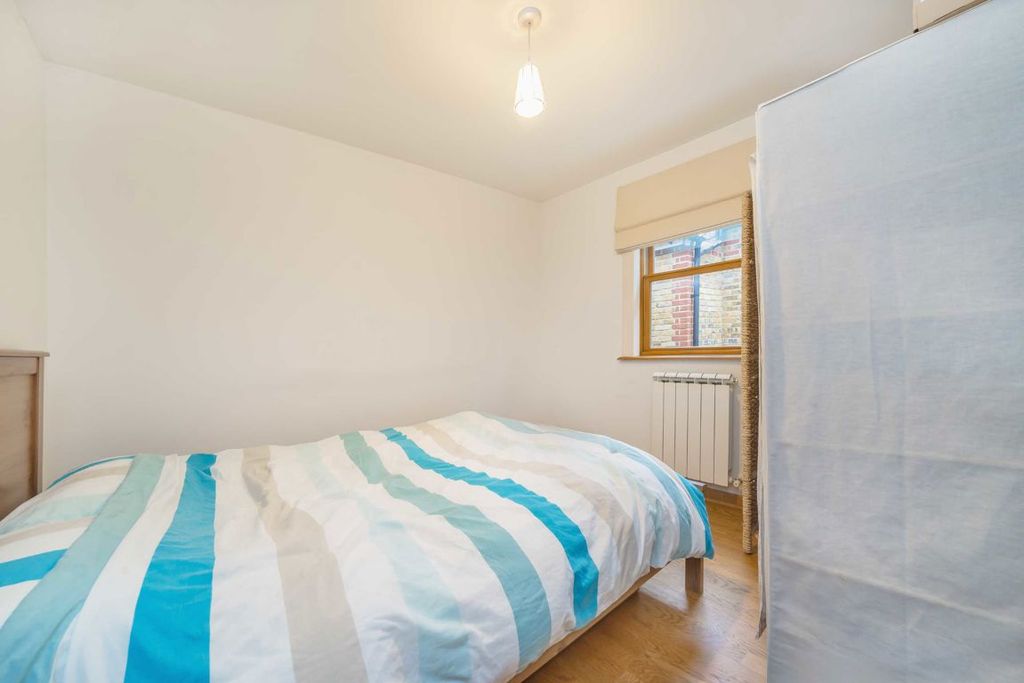 Property photo 3 of 4