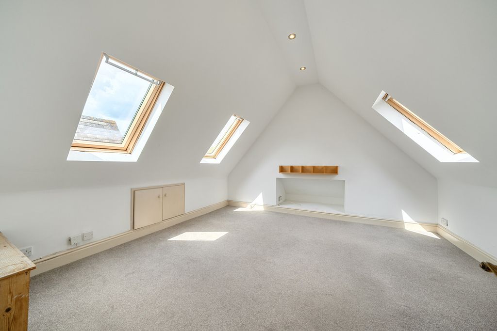 Property photo 2 of 15 1307177-7-6842Ed9...