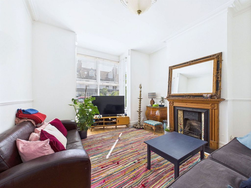 Property photo 3 of 19