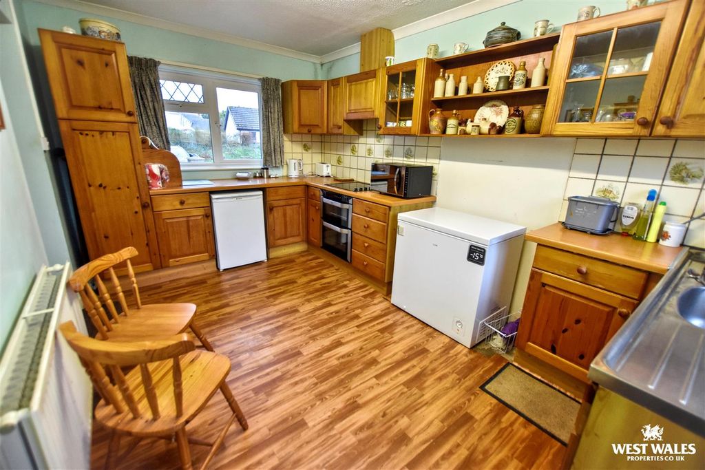 Property photo 3 of 20 6 (14).Jpg