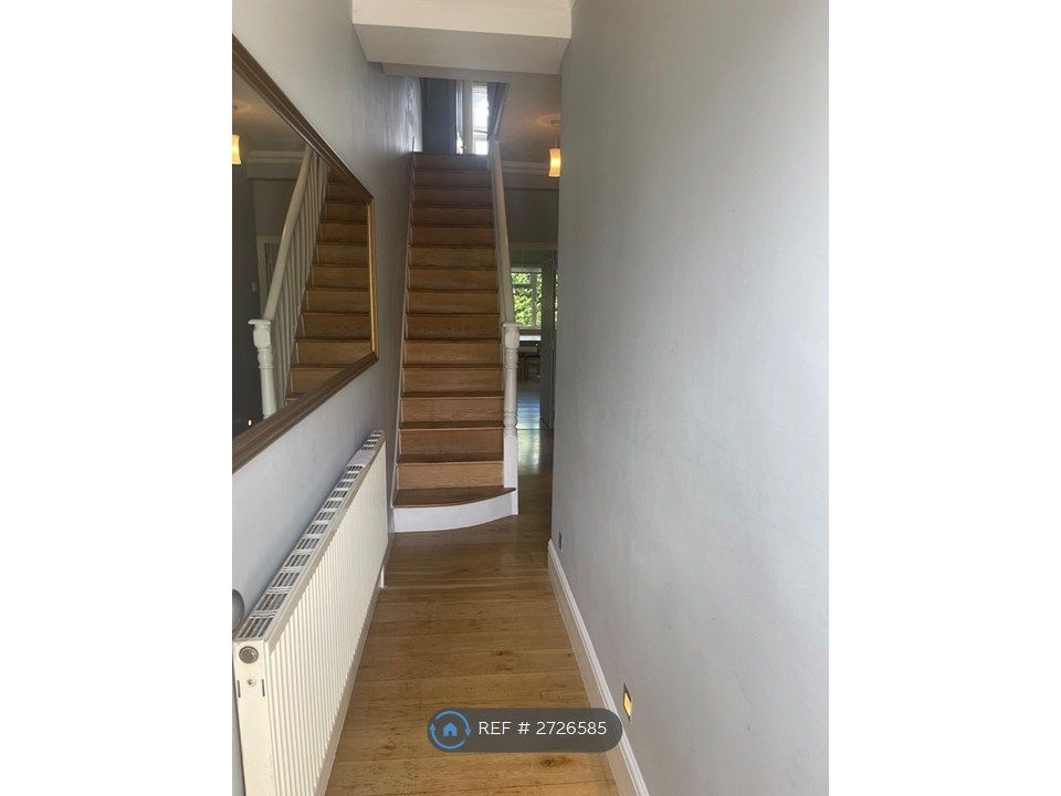 Property photo 3 of 25