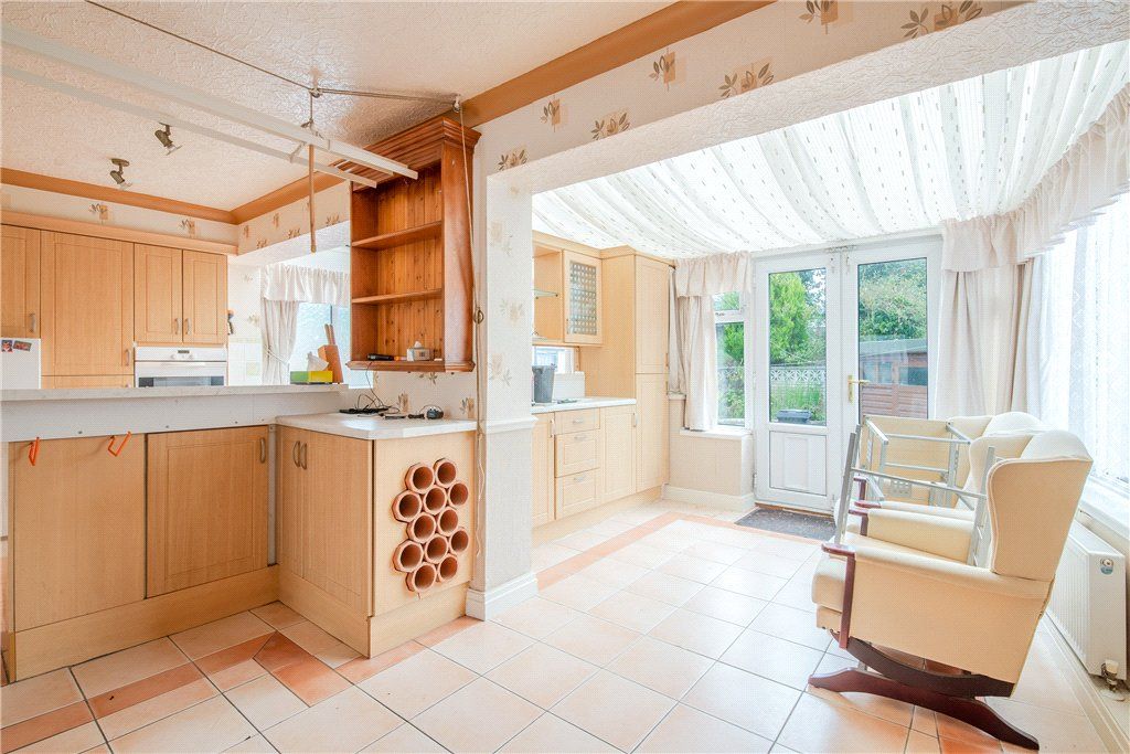 Property photo 2 of 18 Hirst Wood Crescent