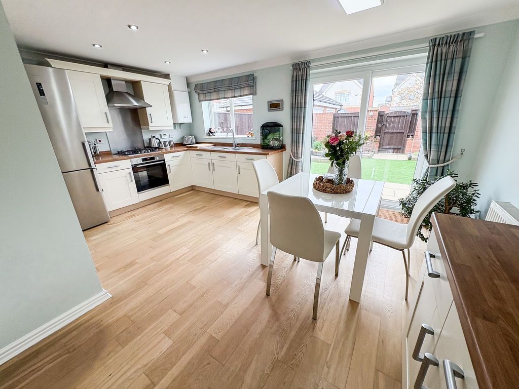 Property photo 3 of 14 Photo 14