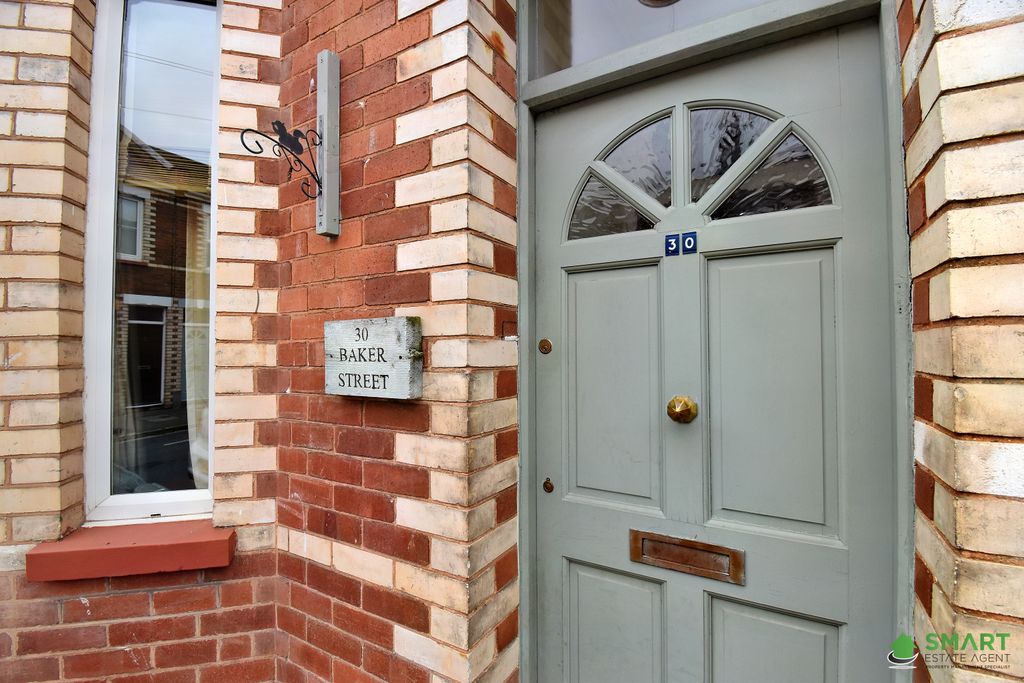 Property photo 2 of 17 Property