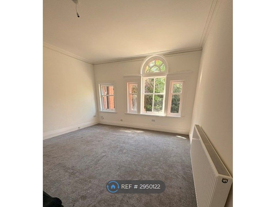Property photo 1 of 10 Bedroom