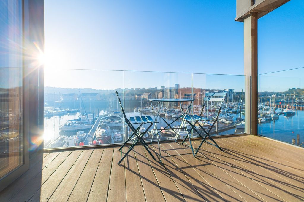 Property photo 3 of 43 Award-Winning Media Team On Every Listing_7