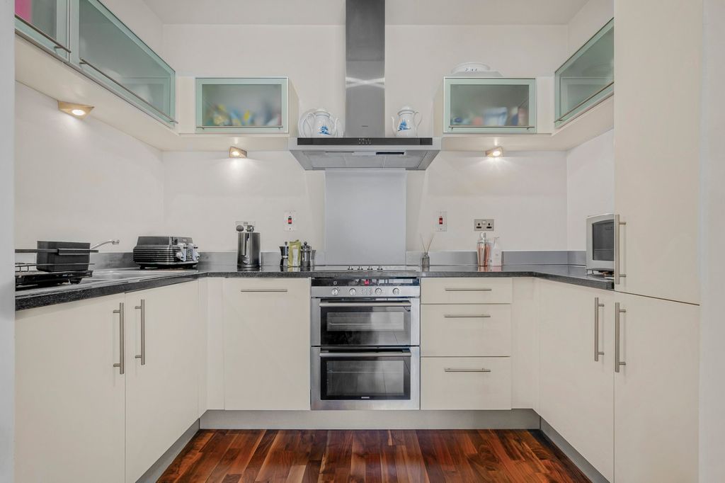 Property photo 3 of 9 Picture No. 08