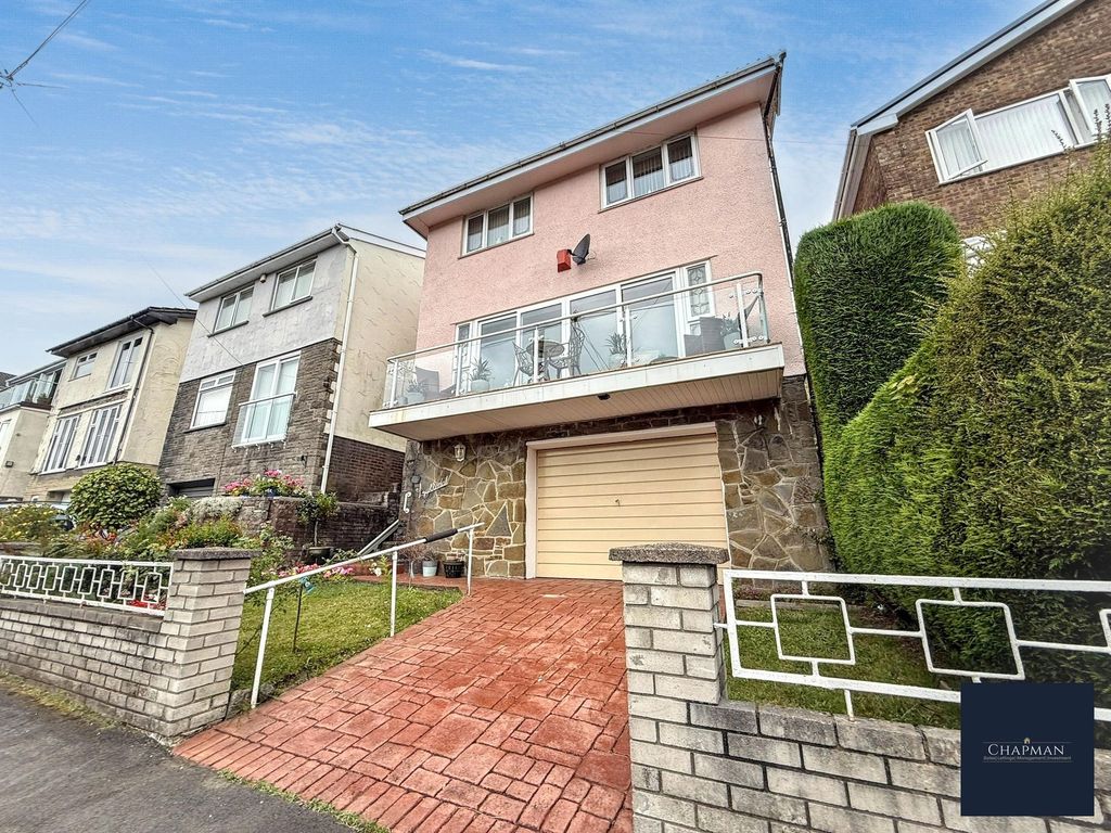 Property photo 1 of 25
