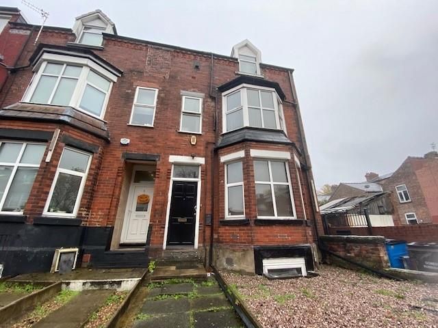 Property photo 1 of 18 External