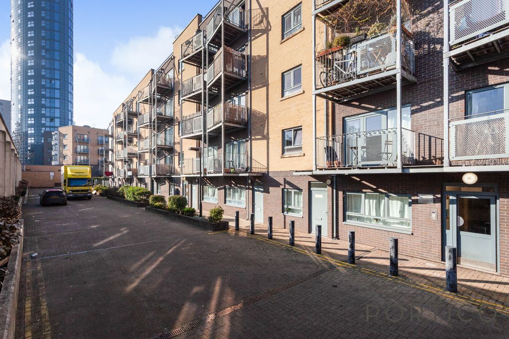 Property photo 2 of 9 Havisham Apartments