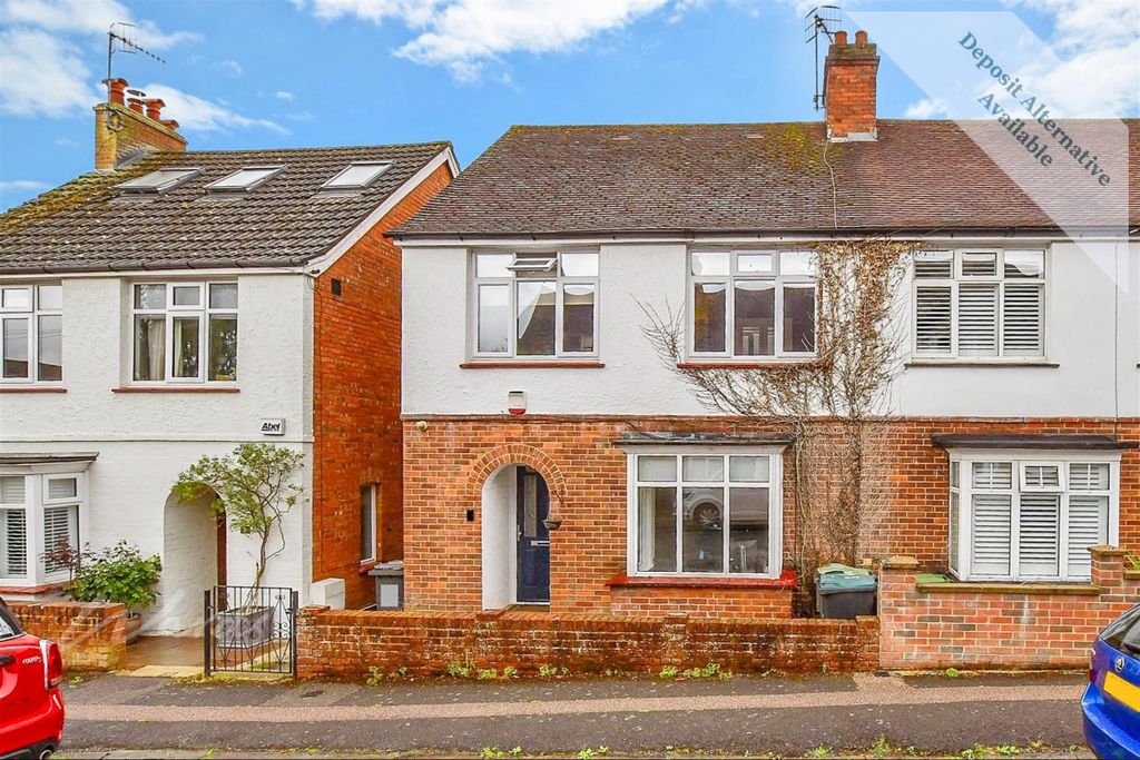 Property photo 1 of 15 Front Lawn