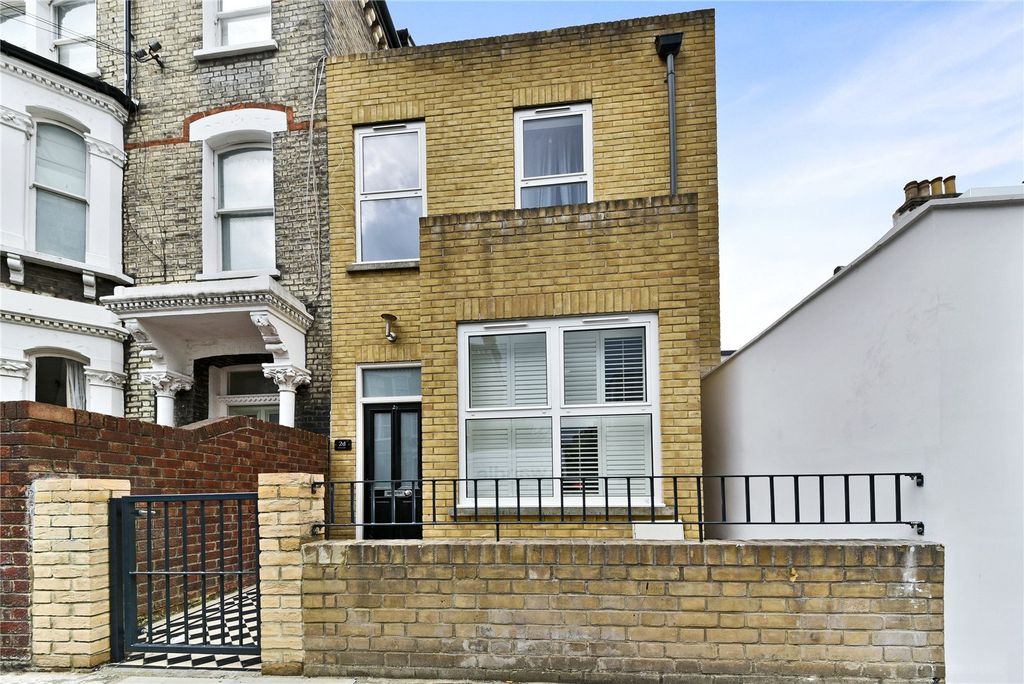 Property photo 2 of 10 Picture No. 12