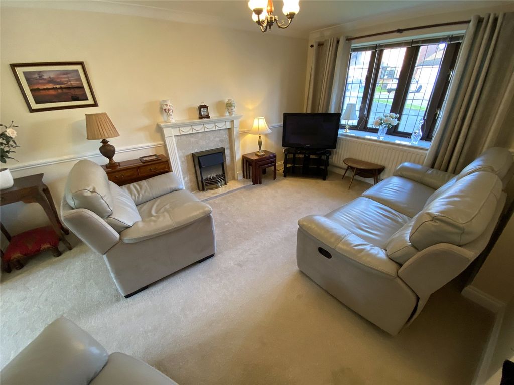 Property photo 3 of 22 Picture No. 18