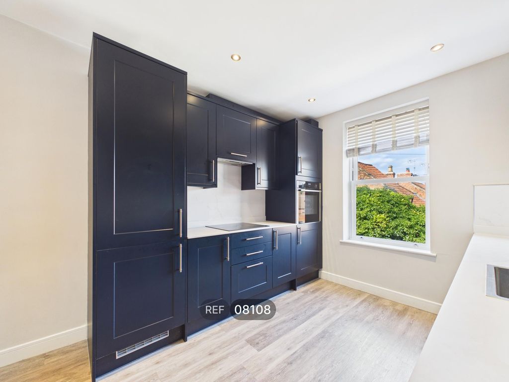 Property photo 1 of 18 Kitchen