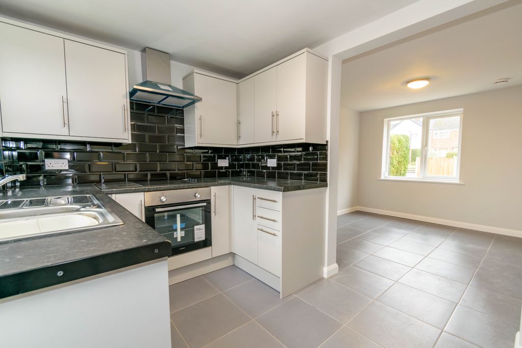 Property photo 2 of 13 Photo 8