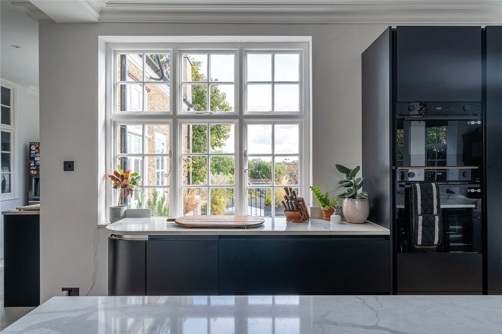 Property photo 3 of 23 Picture No. 03