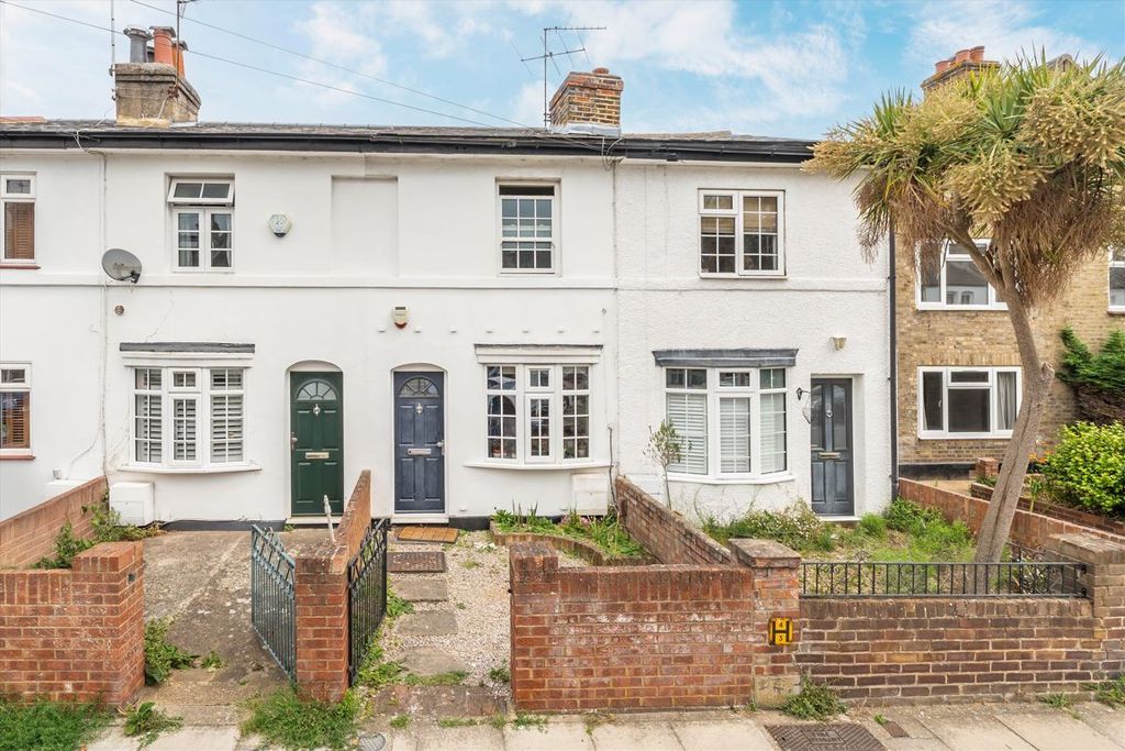 Property photo 1 of 6