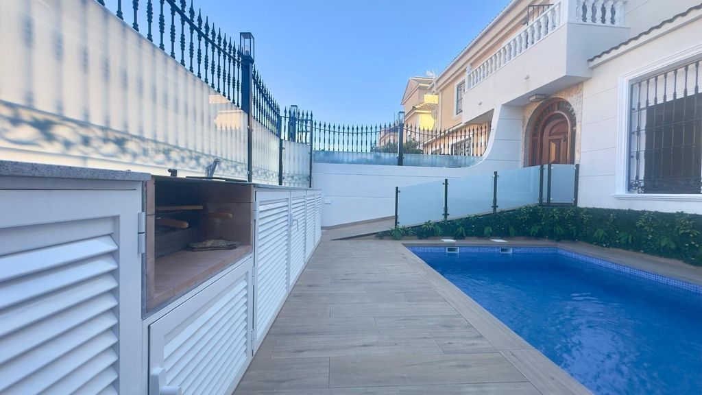 Property photo 3 of 50