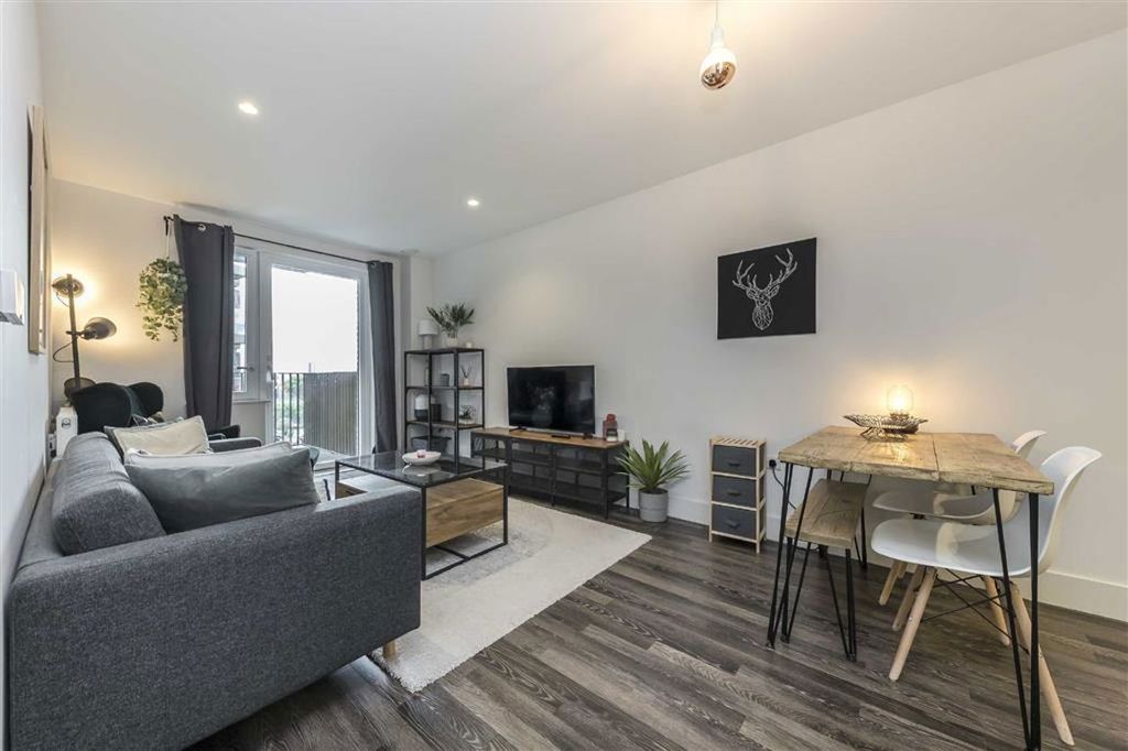 Property photo 2 of 7