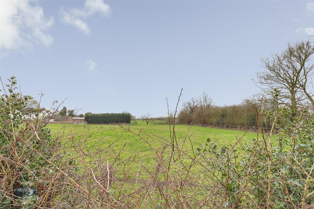 Property photo 2 of 18 F8d5Bcbc-Img_1064-Img_1066.Jpg