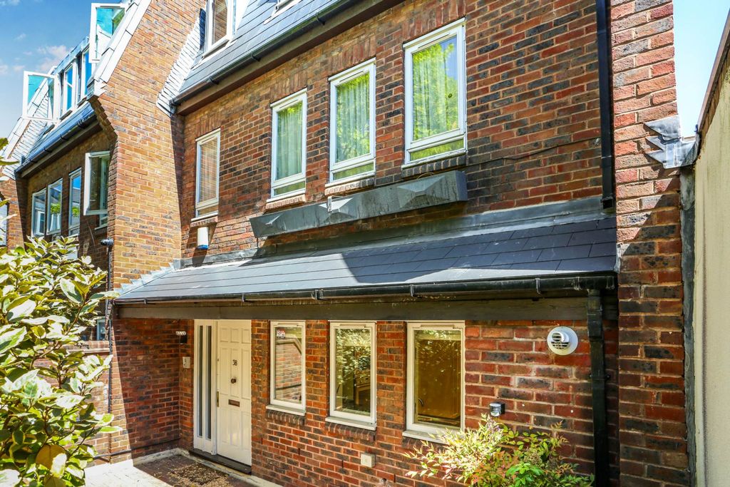 Property photo 1 of 28