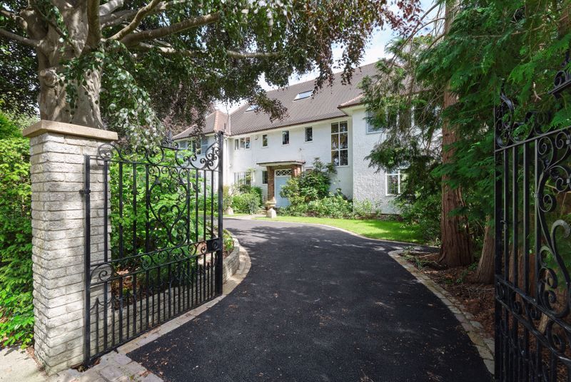 Property photo 2 of 24 Driveway