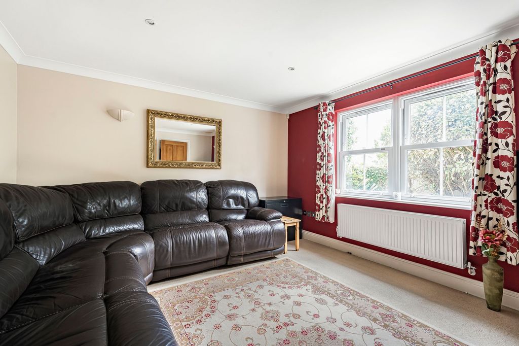 Property photo 3 of 16
